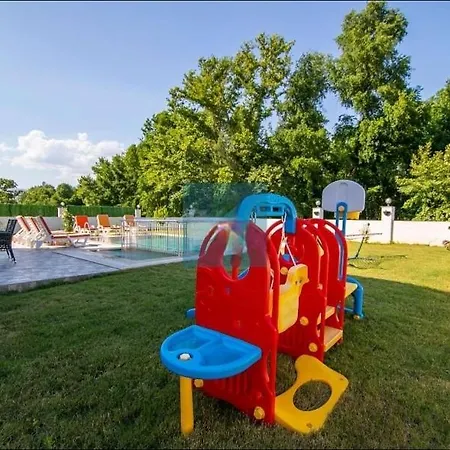 Noyan Villa *